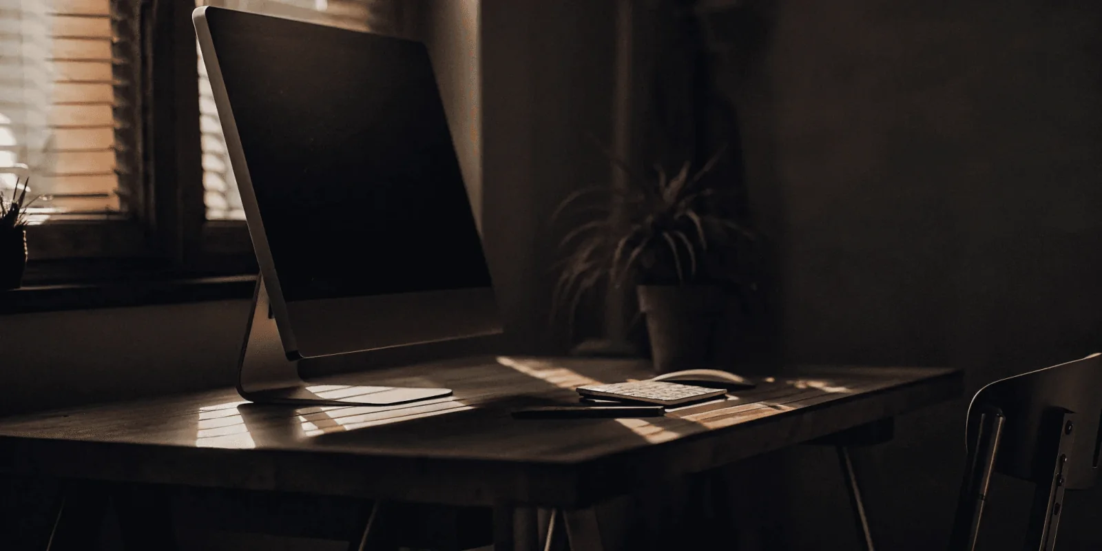 The 6 Best Free AI LinkedIn Photo Generators